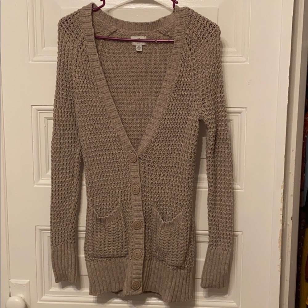 Form fitting cardigan